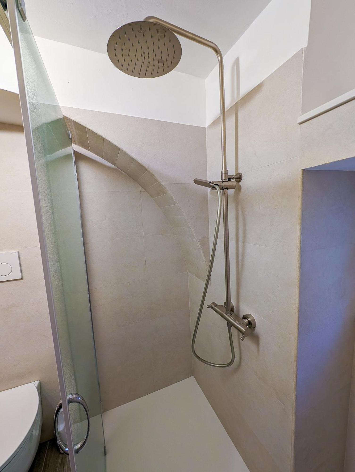 Nonna Chiara Apartment โลโกโรตอนโด ภายนอก รูปภาพ