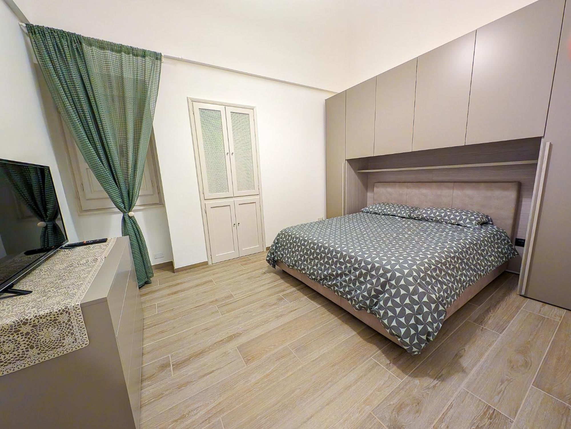 Nonna Chiara Apartment โลโกโรตอนโด ภายนอก รูปภาพ